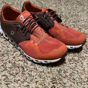On Women’s Cloud slip on shoes in orange/rust size 9